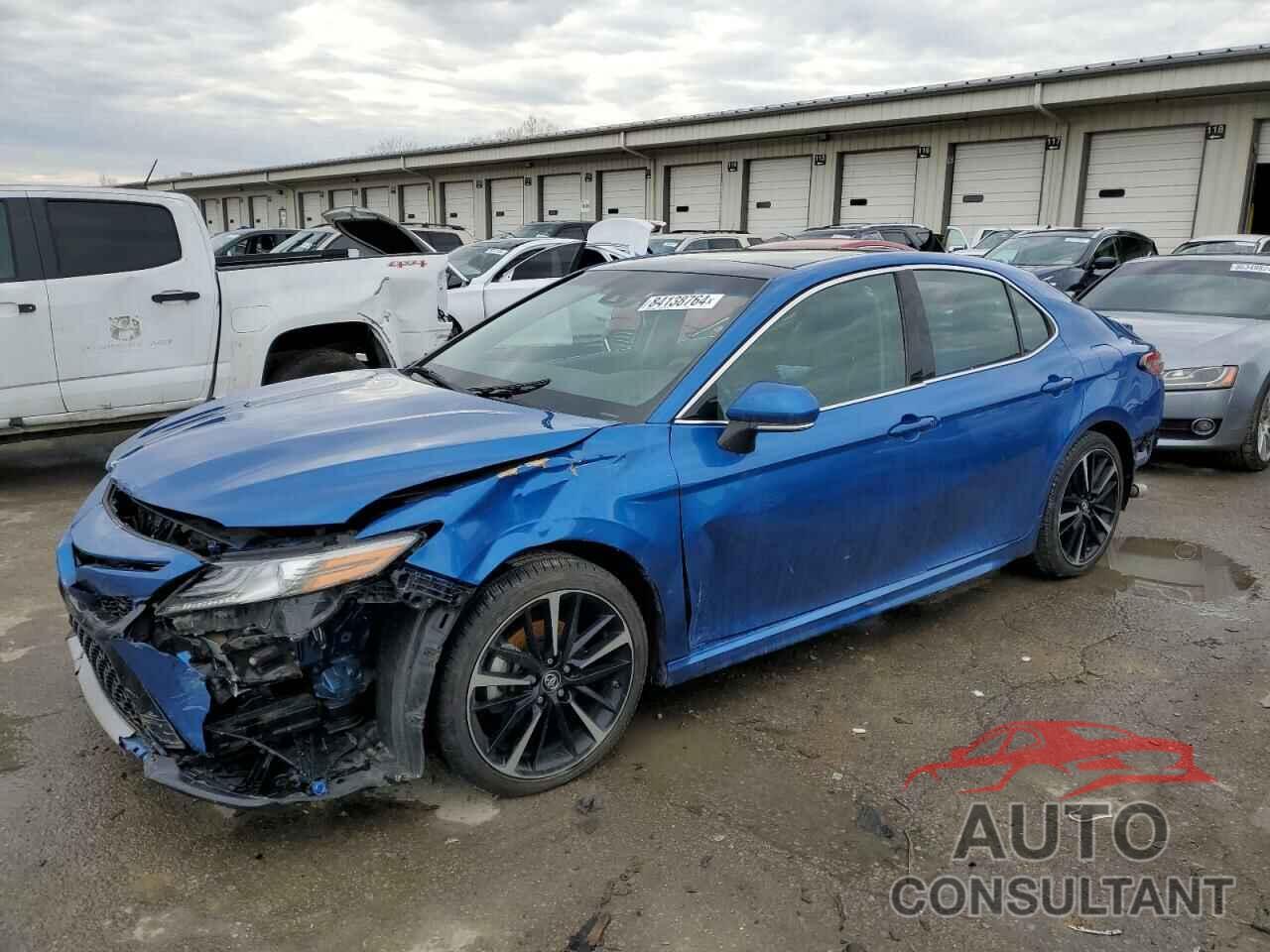 TOYOTA CAMRY 2018 - 4T1B61HK3JU040050