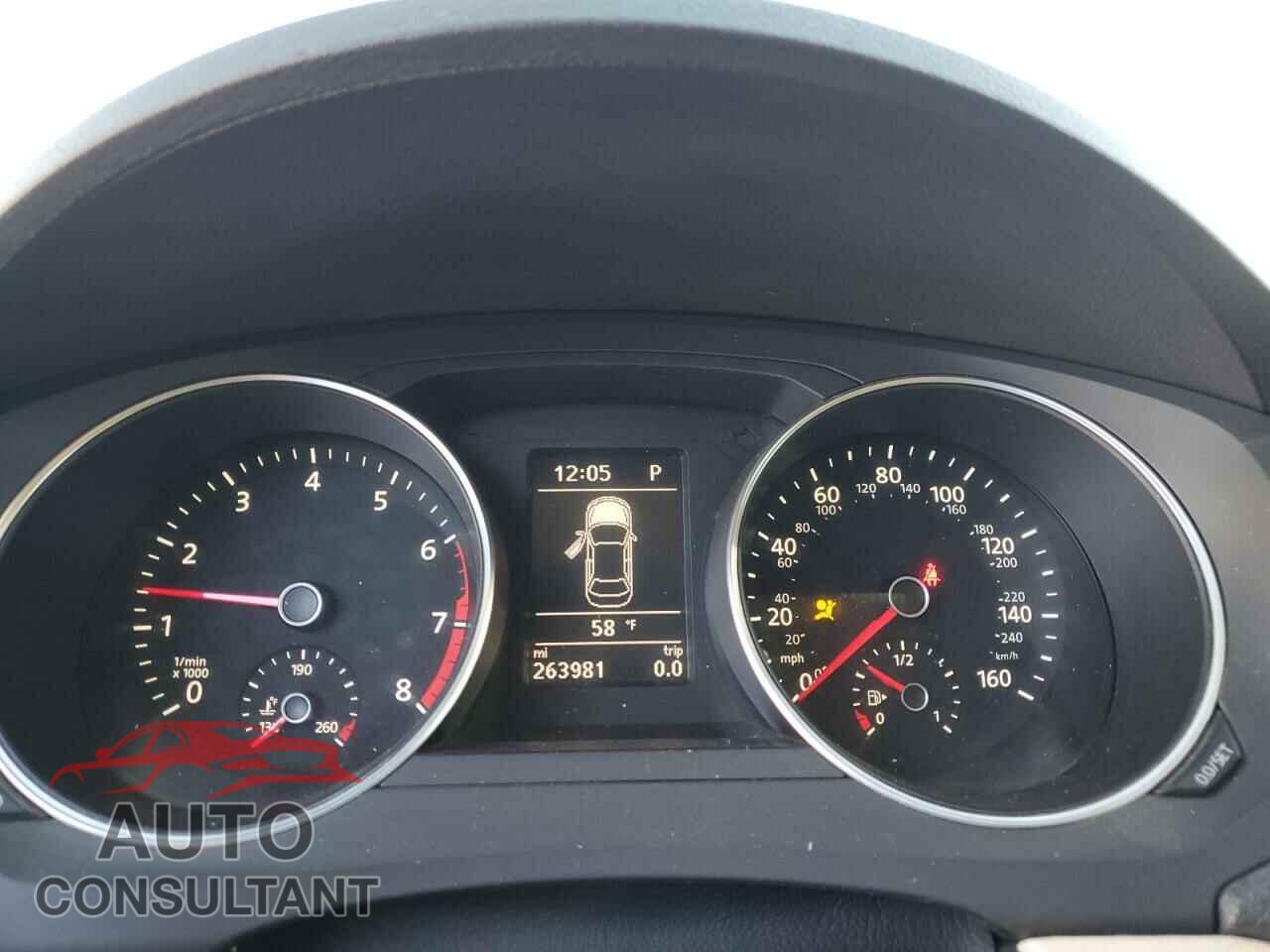 VOLKSWAGEN JETTA 2018 - 3VWDB7AJ3JM220143