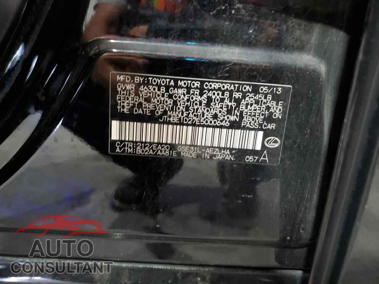 LEXUS IS 2014 - JTHBE1D27E5000646