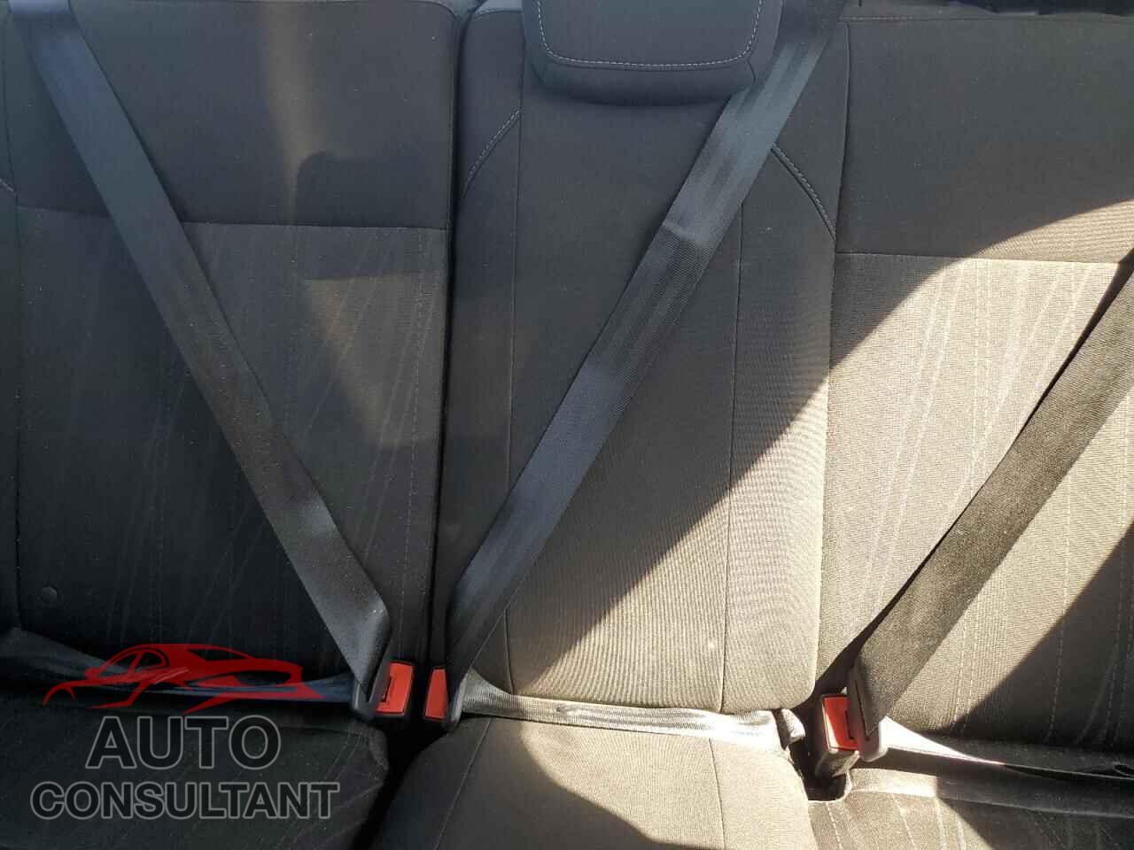 FORD FOCUS 2017 - 1FADP3M2XHL322090