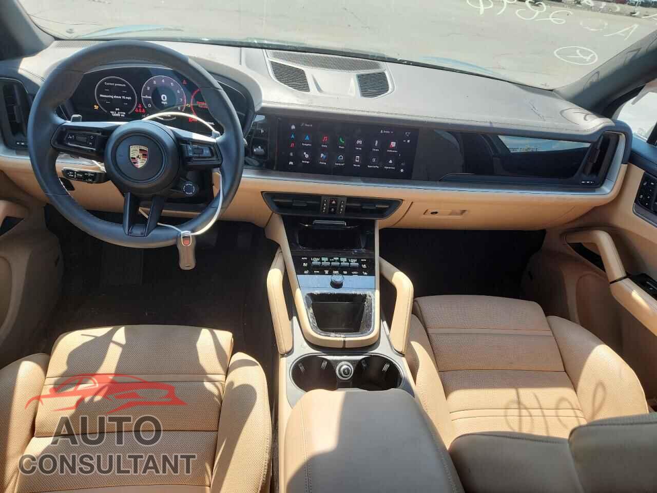 PORSCHE CAYENNE 2024 - WP1AA2AY4RDA02890