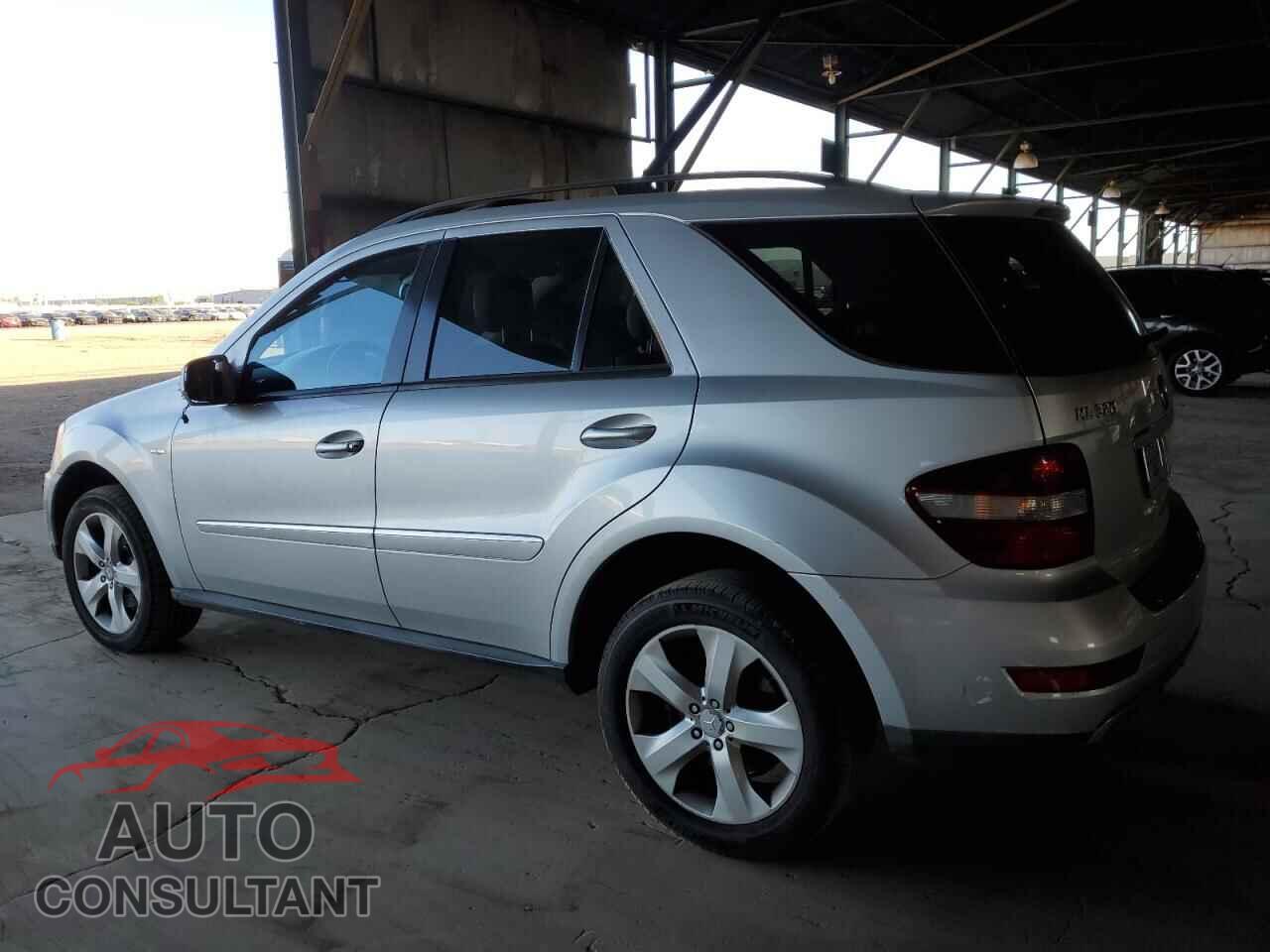 MERCEDES-BENZ M-CLASS 2009 - 4JGBB25E39A481139