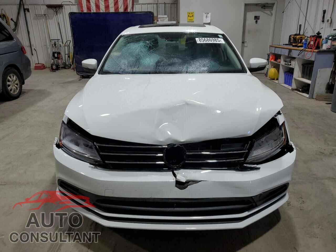 VOLKSWAGEN JETTA 2017 - 3VWB67AJ7HM399356