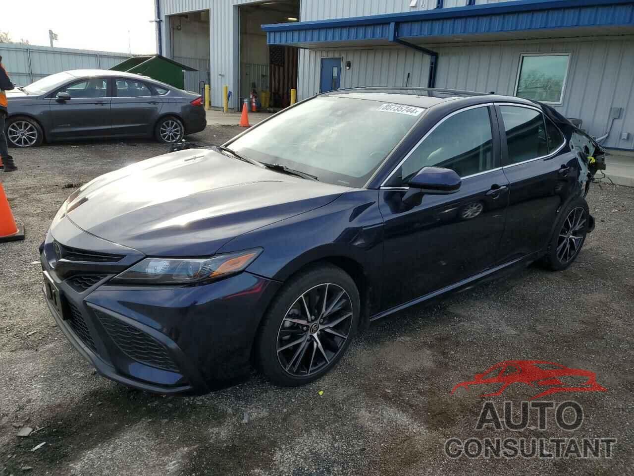 TOYOTA CAMRY 2021 - 4T1G11AK5MU482282