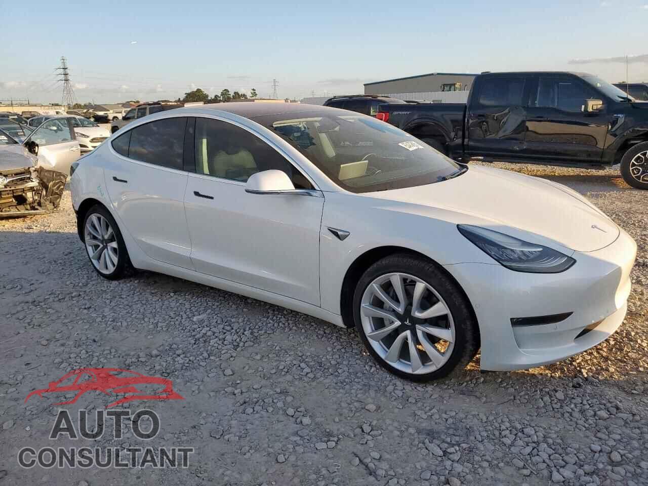 TESLA MODEL 3 2018 - 5YJ3E1EA8JF165075