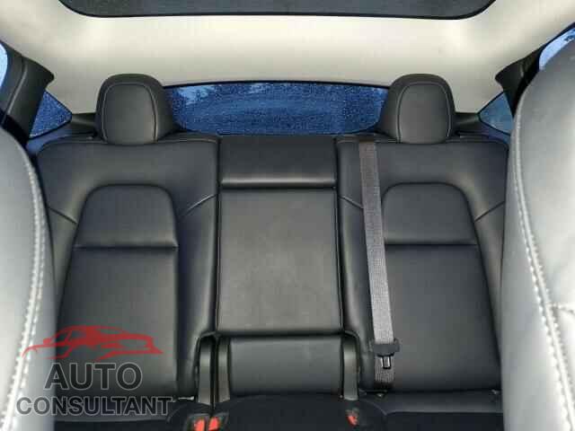 TESLA MODEL Y 2024 - 7SAYGAEE3RF982410