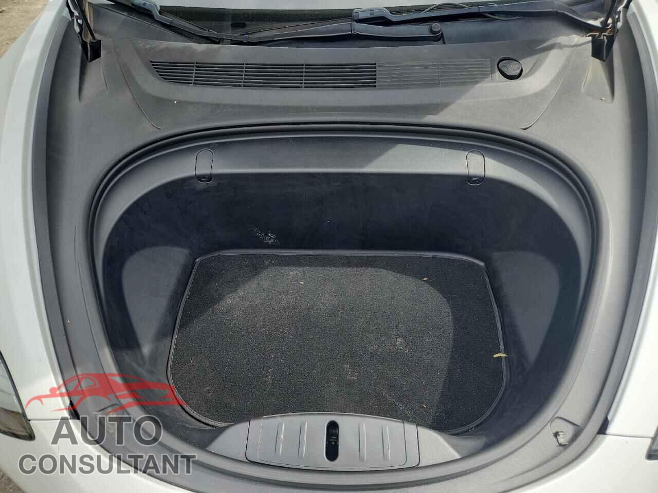 TESLA MODEL 3 2019 - 5YJ3E1EB4KF211480
