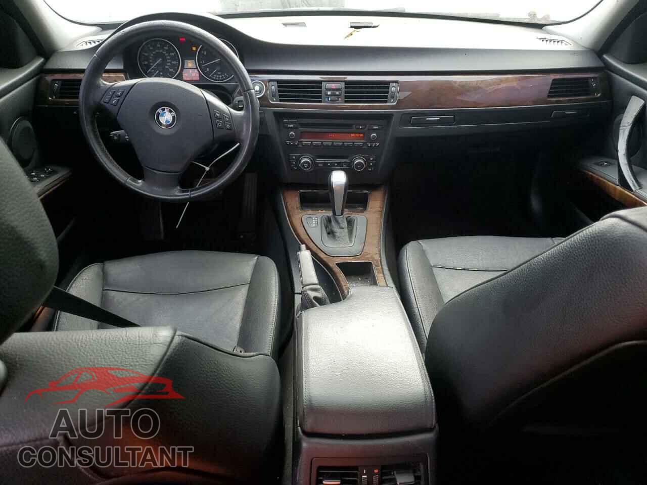 BMW 3 SERIES 2010 - WBAPH7G52ANM51529