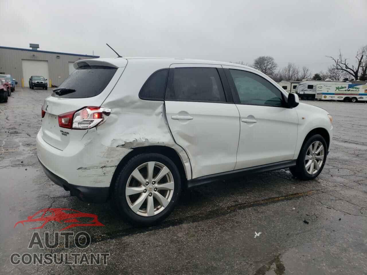MITSUBISHI OUTLANDER 2015 - 4A4AP3AUXFE013961