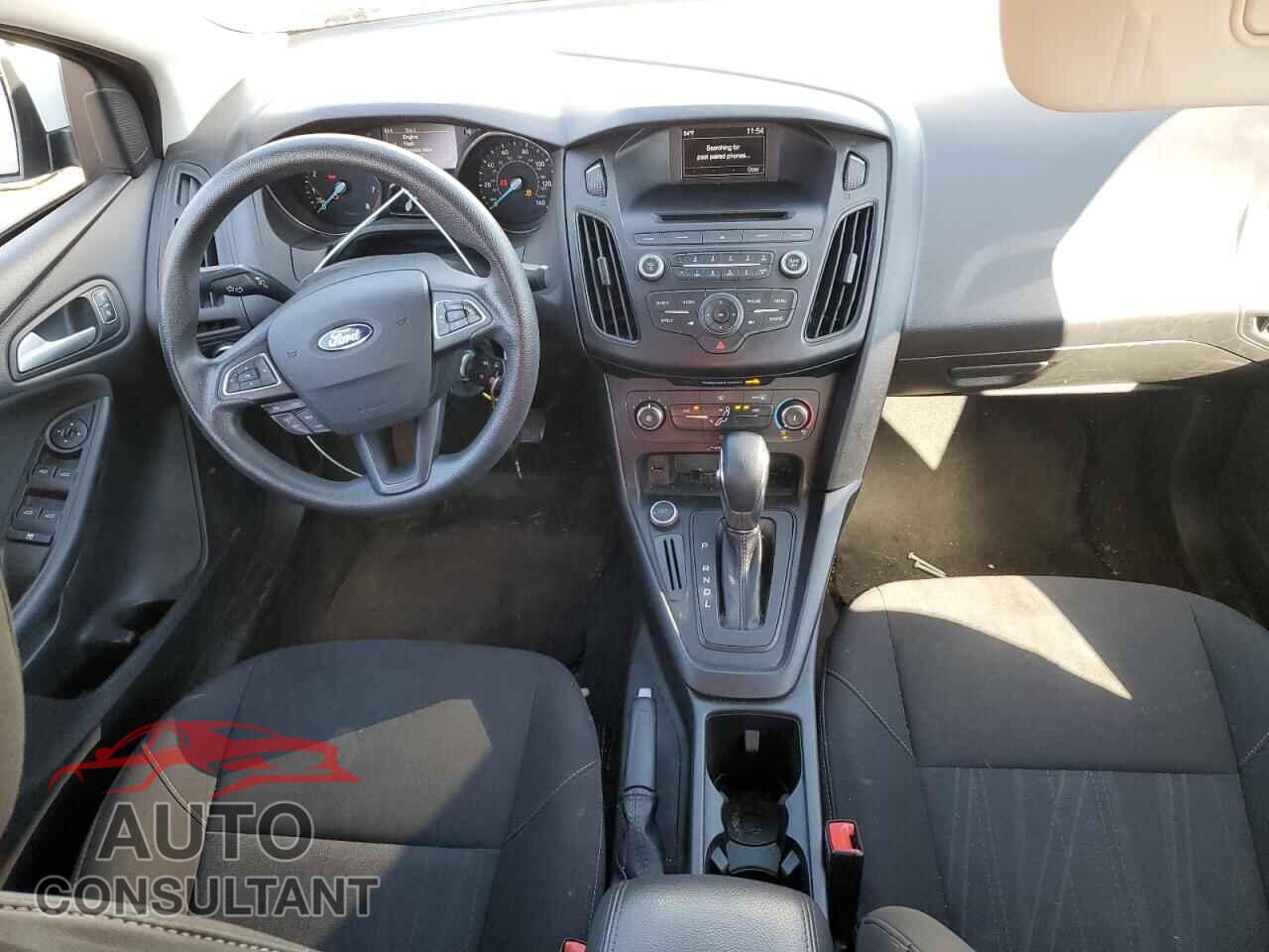 FORD FOCUS 2017 - 1FADP3F24HL239509