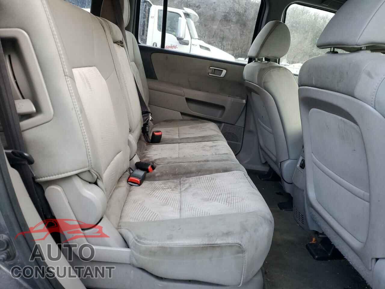 HONDA PILOT 2014 - 5FNYF3H25EB008631