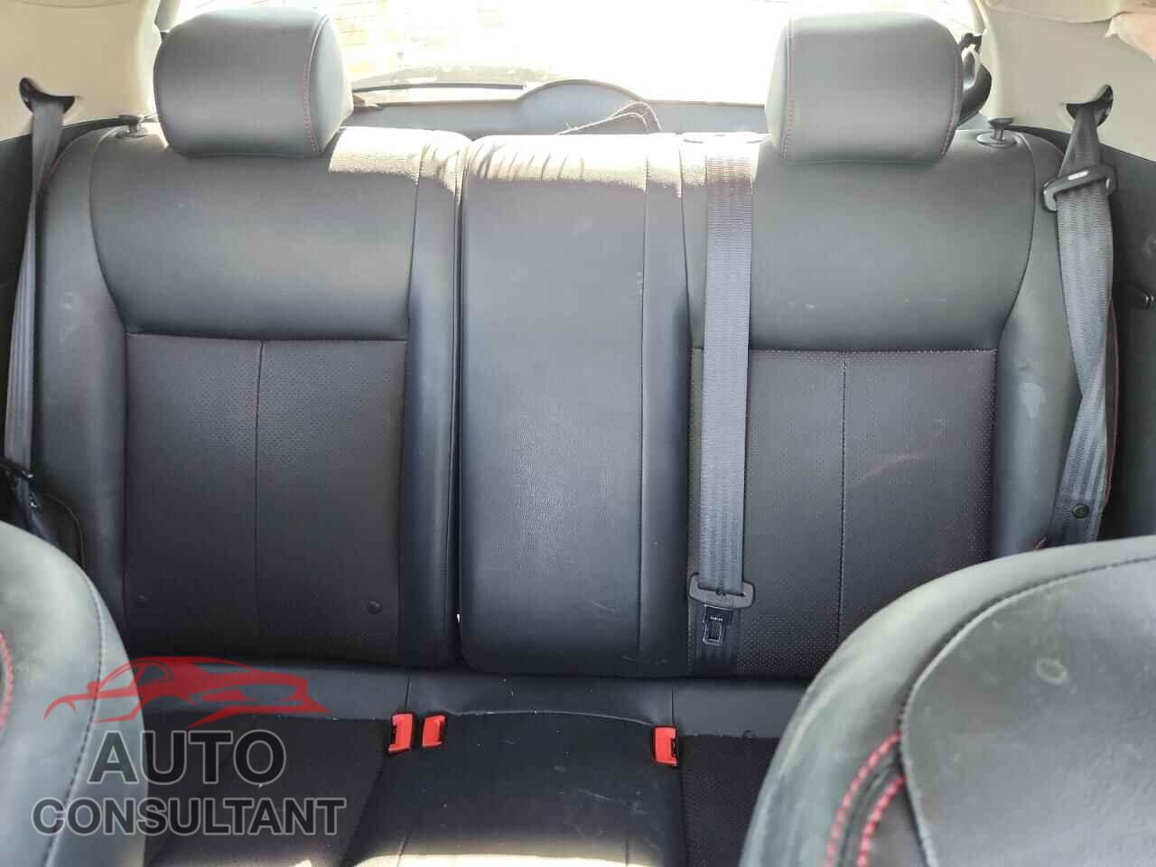 NISSAN JUKE 2017 - JN8AF5MR9HT705015