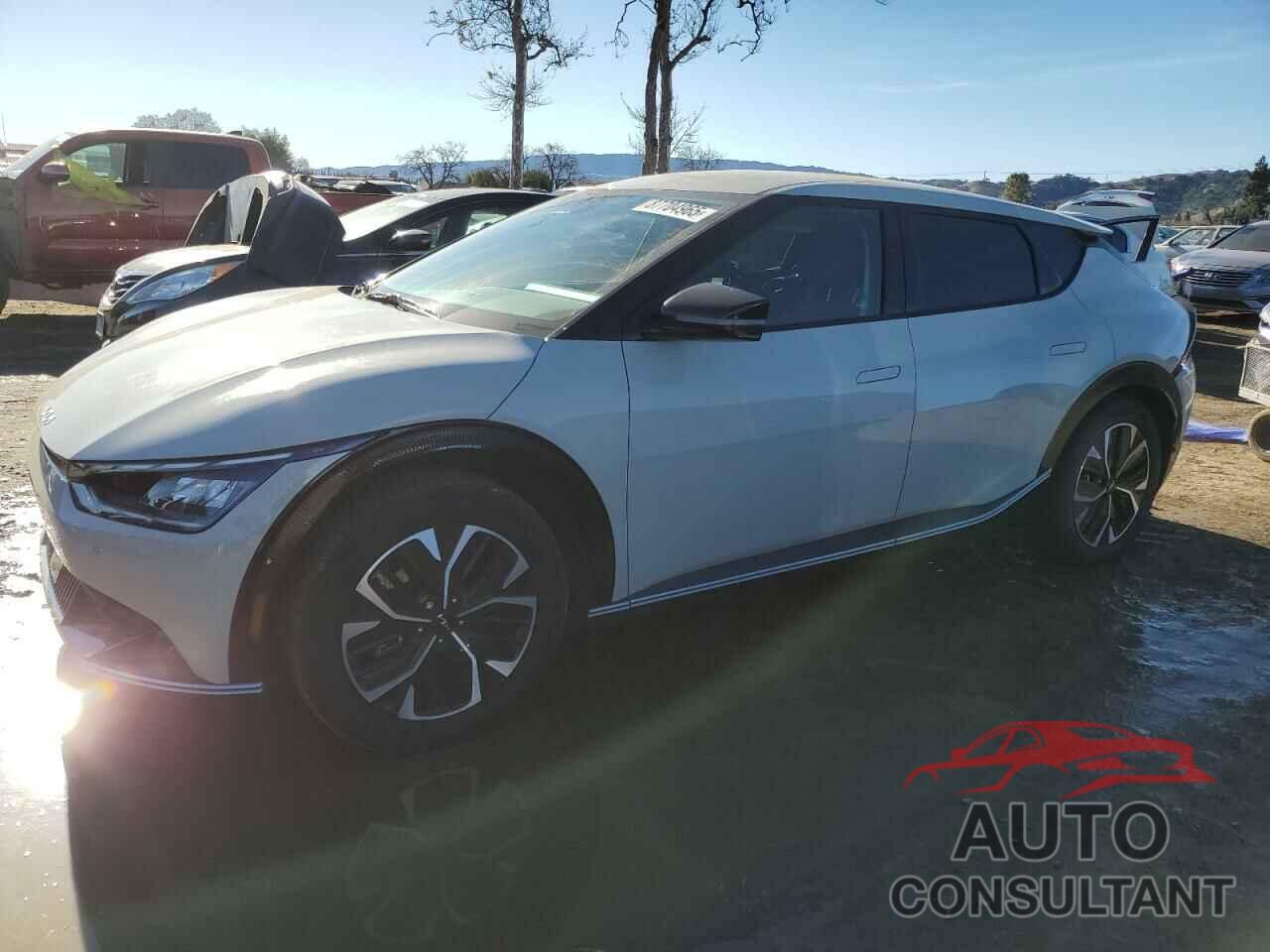 KIA EV6 LIGHT 2022 - KNDC34LA9N5041088