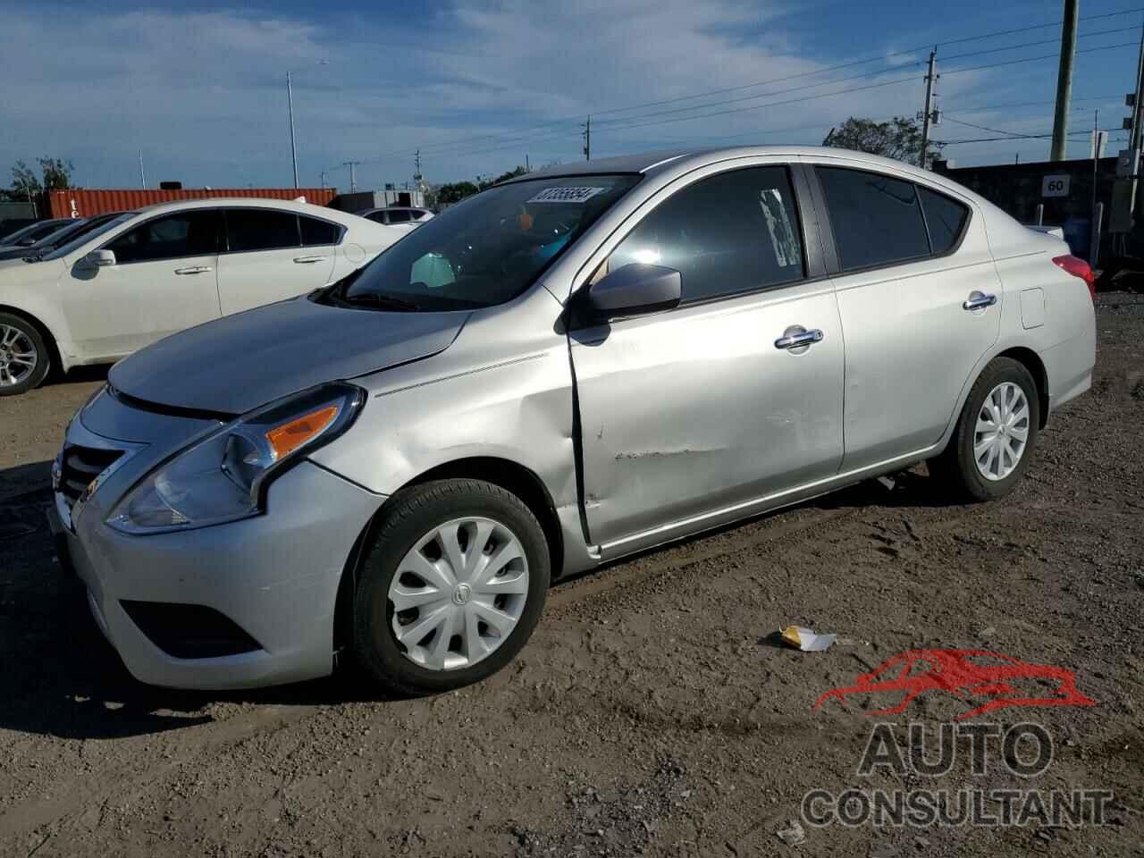 NISSAN VERSA 2019 - 3N1CN7AP6KL841512