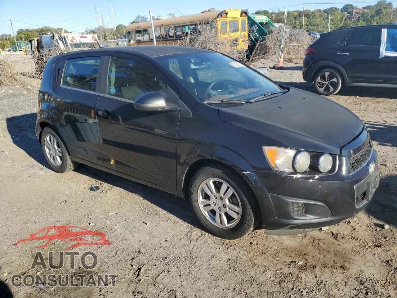 CHEVROLET SONIC 2013 - 1G1JC6SG2D4150546