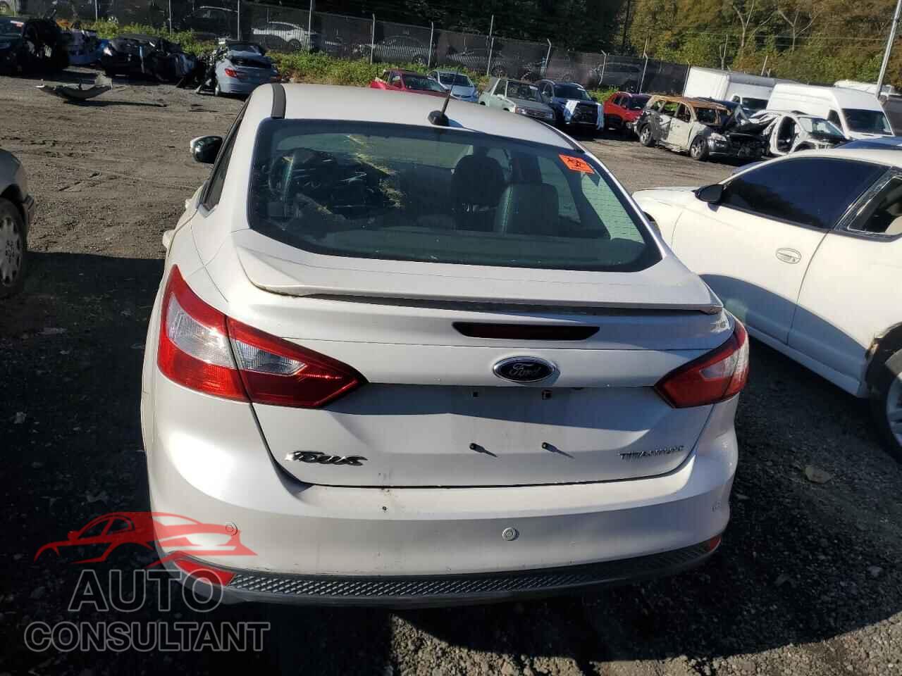 FORD FOCUS 2013 - 1FADP3J26DL141843