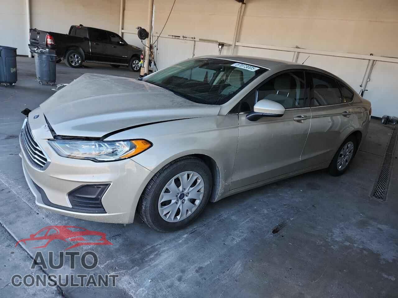 FORD FUSION 2019 - 3FA6P0G71KR268959