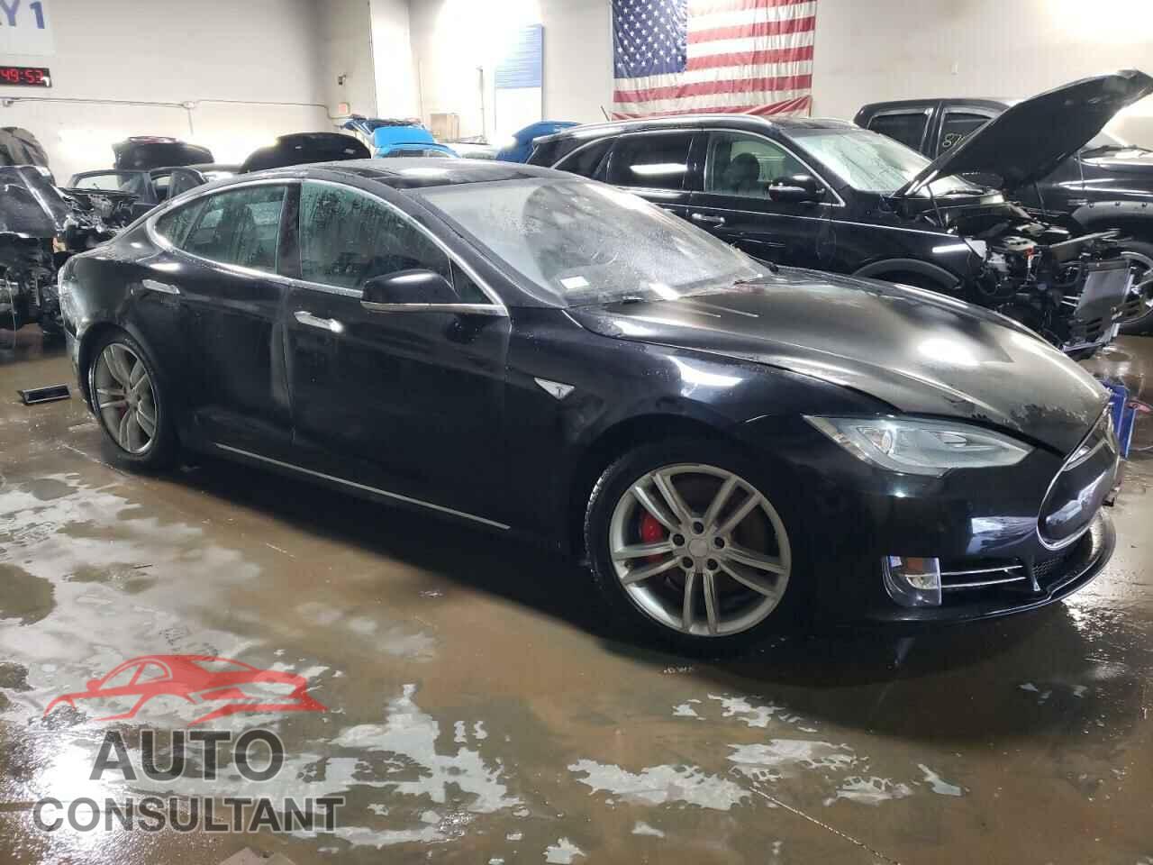 TESLA MODEL S 2014 - 5YJSA1H26EFP65496
