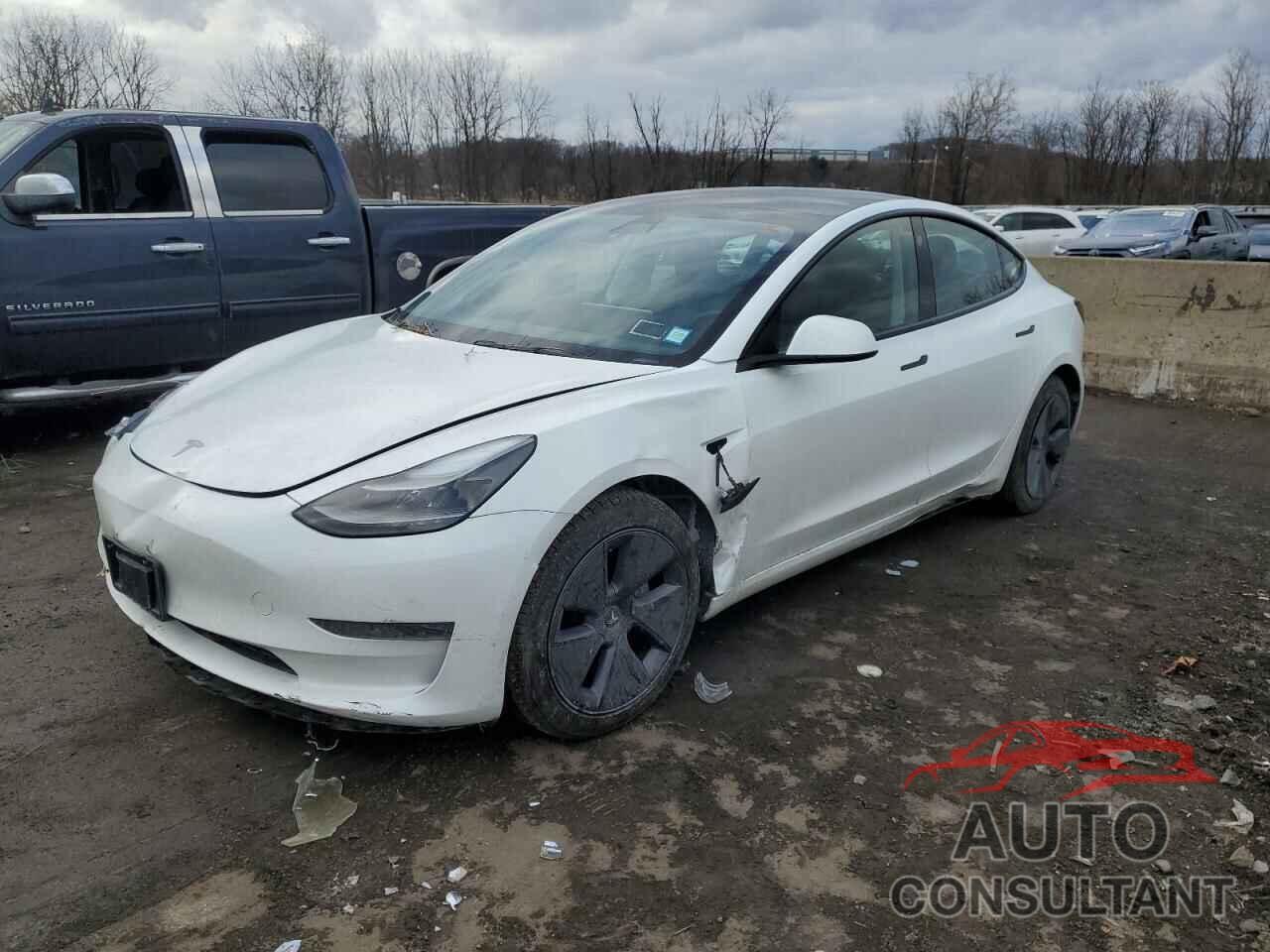 TESLA MODEL 3 2022 - 5YJ3E1EA9NF233695