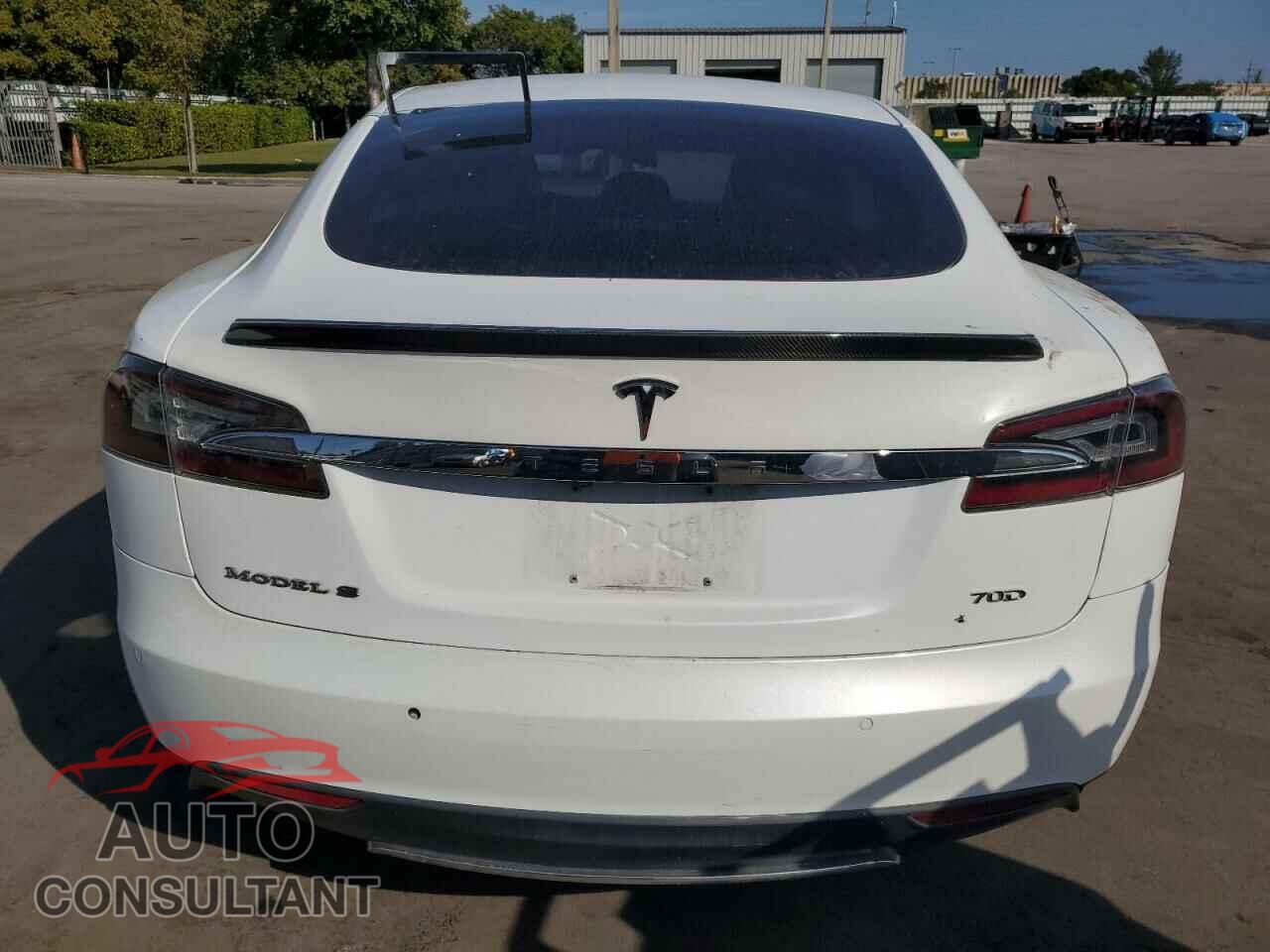 TESLA MODEL S 2015 - 5YJSA1S21FF091803