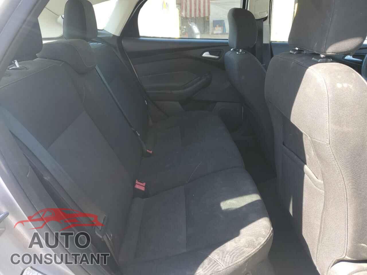 FORD FOCUS 2017 - 1FADP3K28HL225473