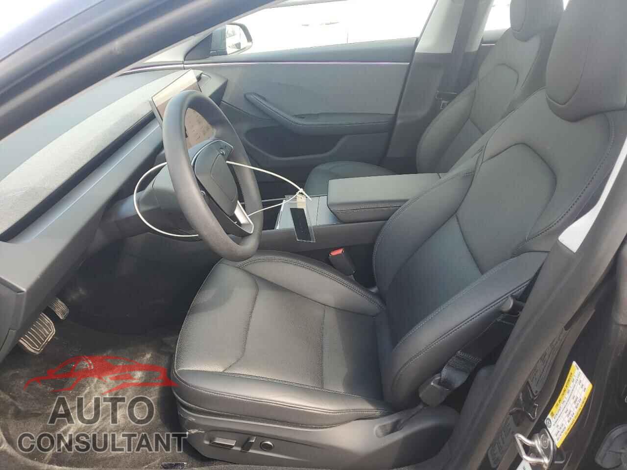 TESLA MODEL 3 2024 - 5YJ3E1EA4RF729381