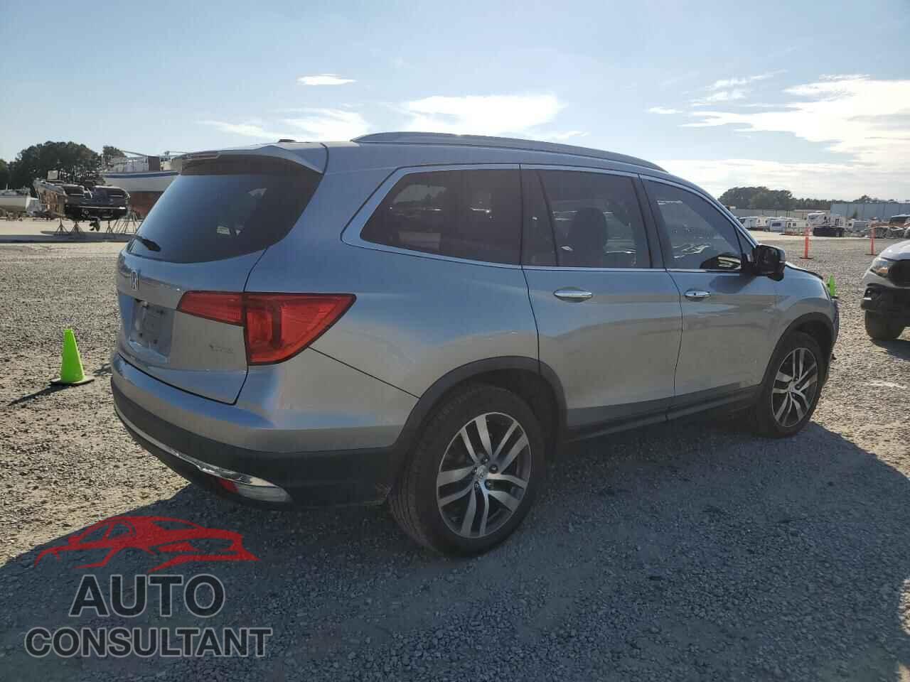 HONDA PILOT 2017 - 5FNYF5H98HB027672
