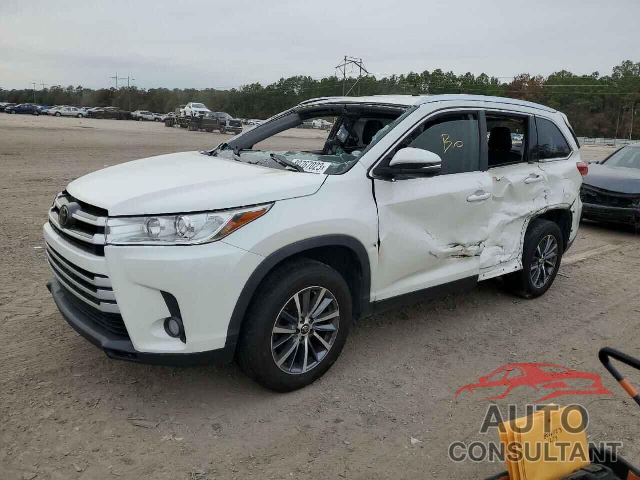 TOYOTA HIGHLANDER 2019 - 5TDKZRFHXKS557532