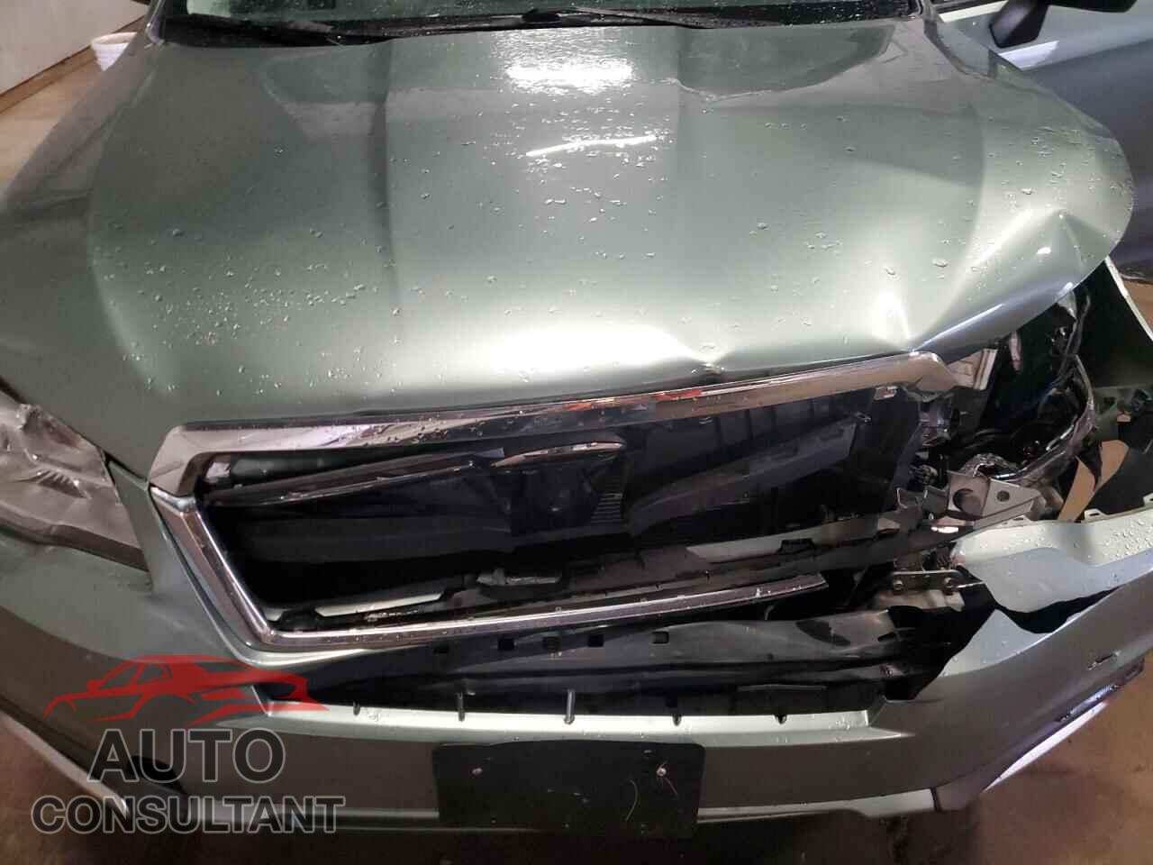 SUBARU FORESTER 2018 - JF2SJAGC8JH581165