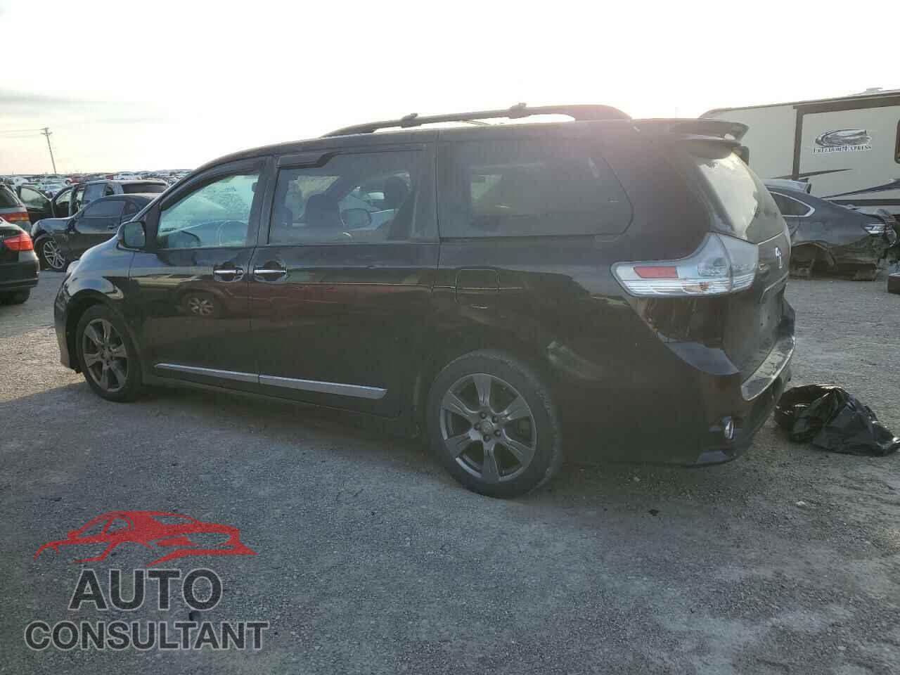 TOYOTA SIENNA 2017 - 5TDXZ3DC2HS856287