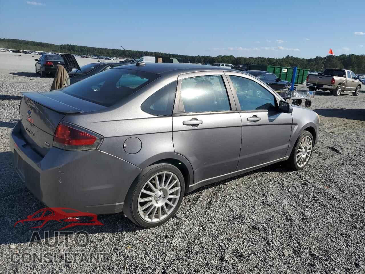 FORD FOCUS 2011 - 1FAHP3GN2BW174076