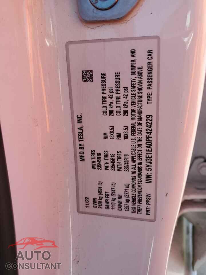TESLA MODEL 3 2023 - 5YJ3E1EA0PF424229
