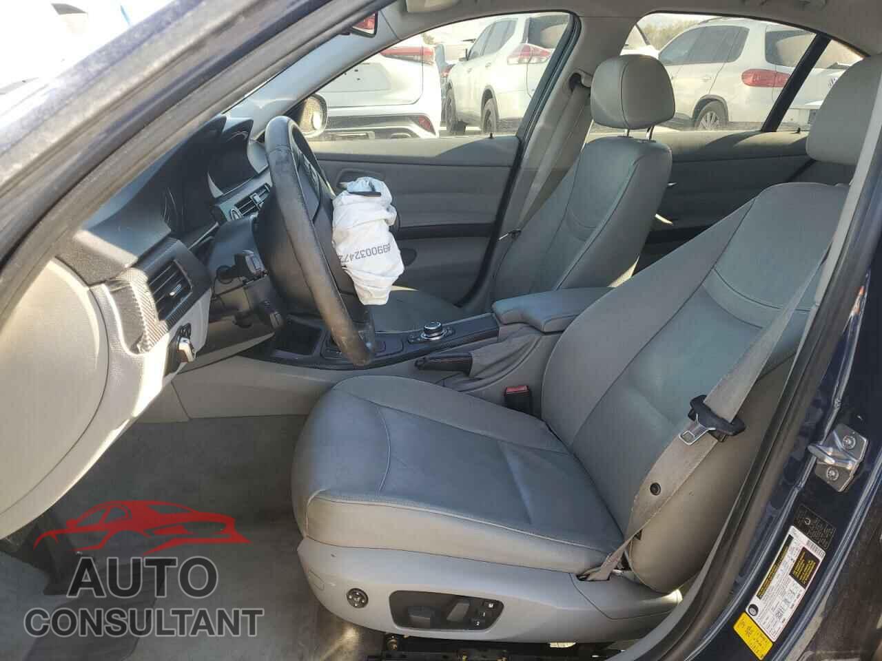 BMW 3 SERIES 2011 - WBAPH5G57BNM72849
