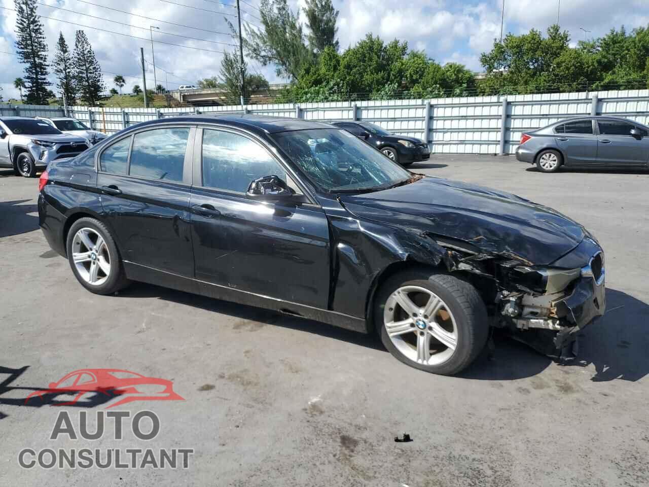BMW 3 SERIES 2013 - WBA3C3C58DF979473