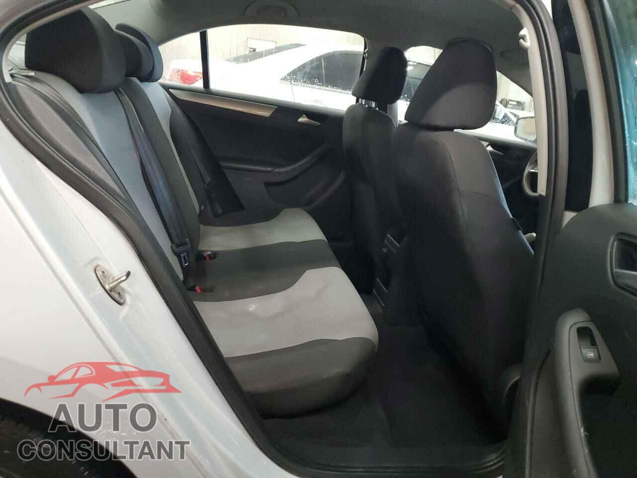 VOLKSWAGEN JETTA 2017 - 3VW2B7AJ7HM243328
