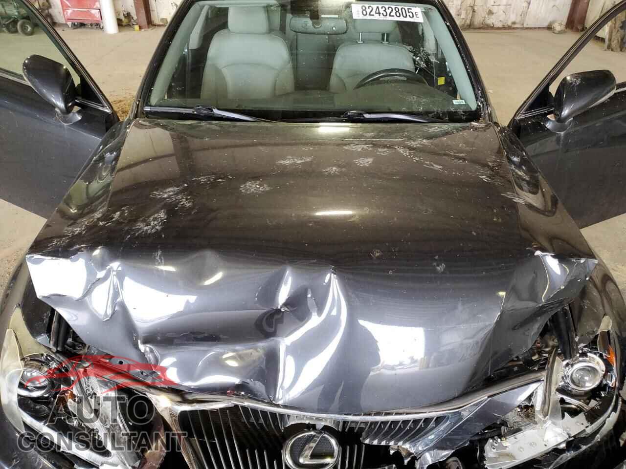 LEXUS IS 2011 - JTHCF5C26B5047155