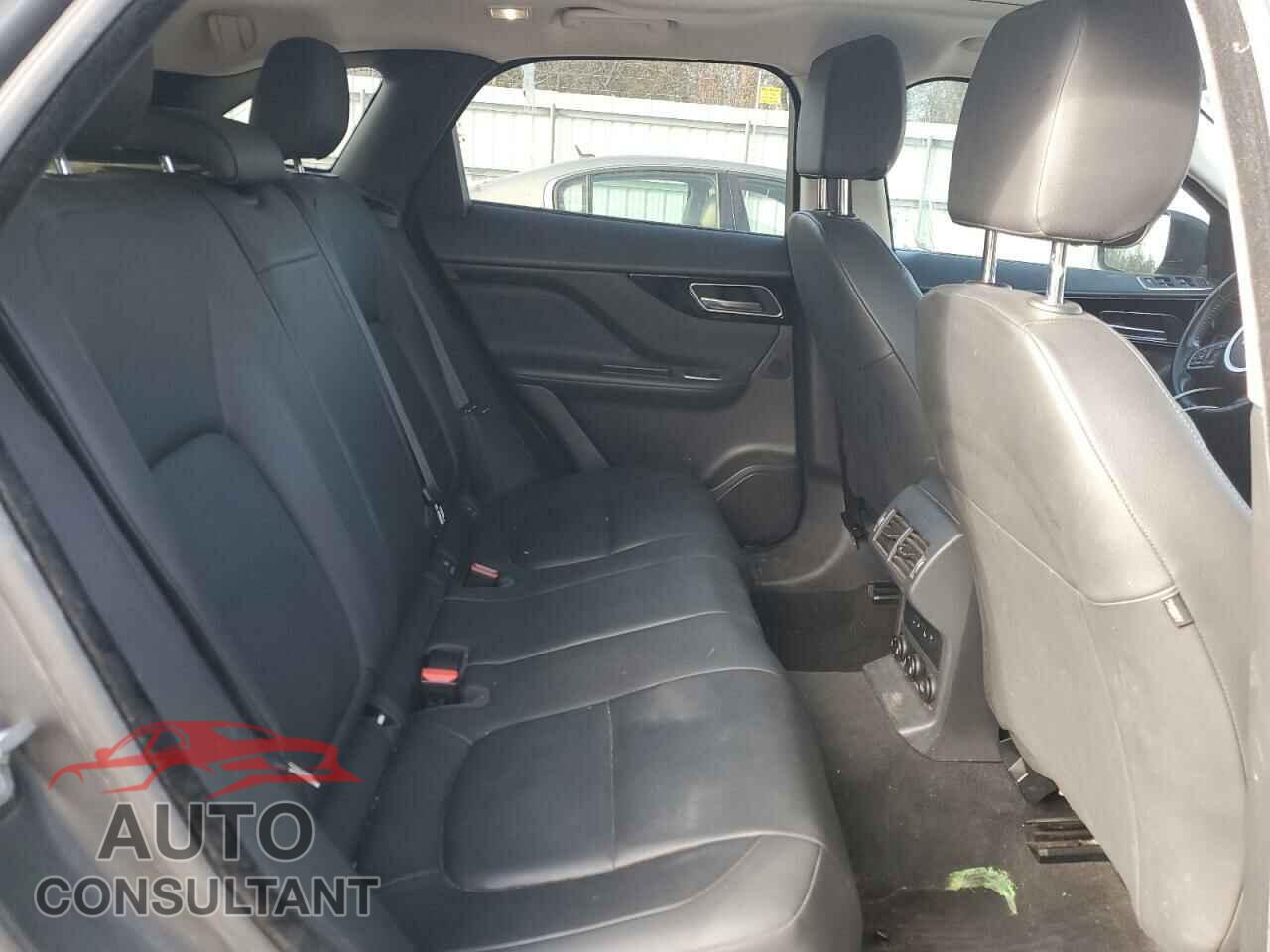 JAGUAR F-PACE 2017 - SADCJ2BV3HA048083