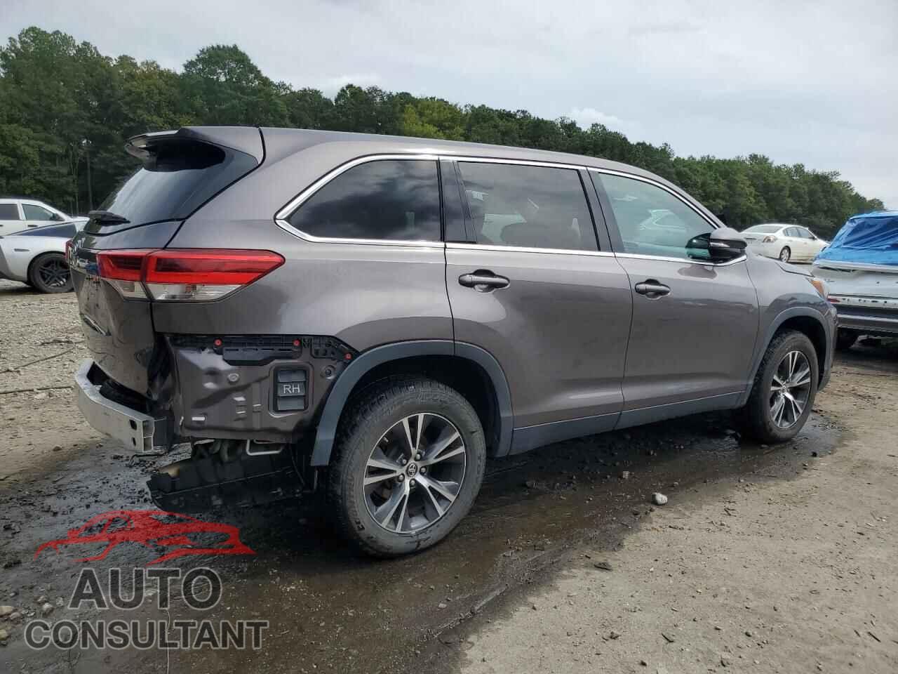 TOYOTA HIGHLANDER 2019 - 5TDZZRFH9KS303776