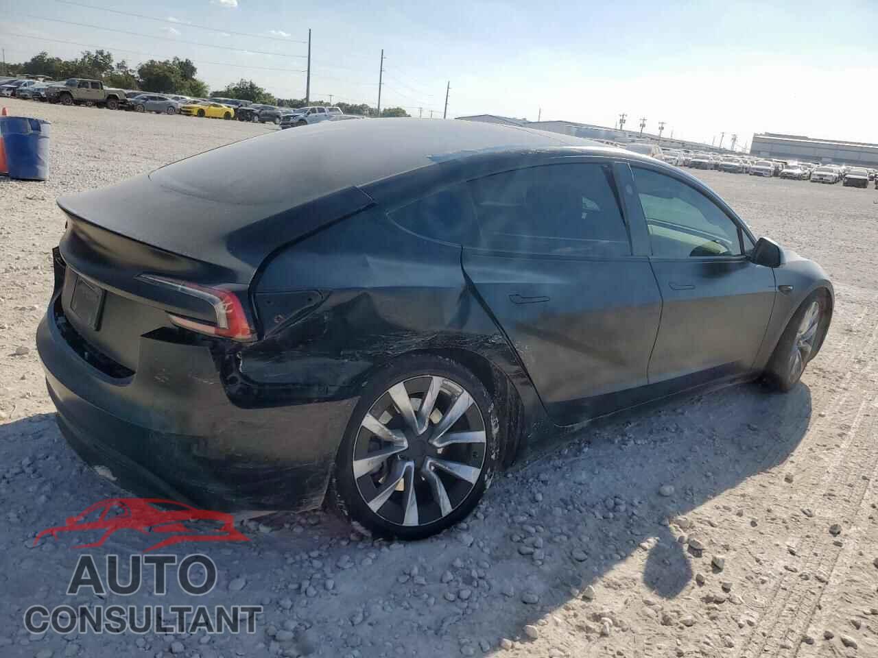 TESLA MODEL 3 2024 - 5YJ3E1EB8RF733832