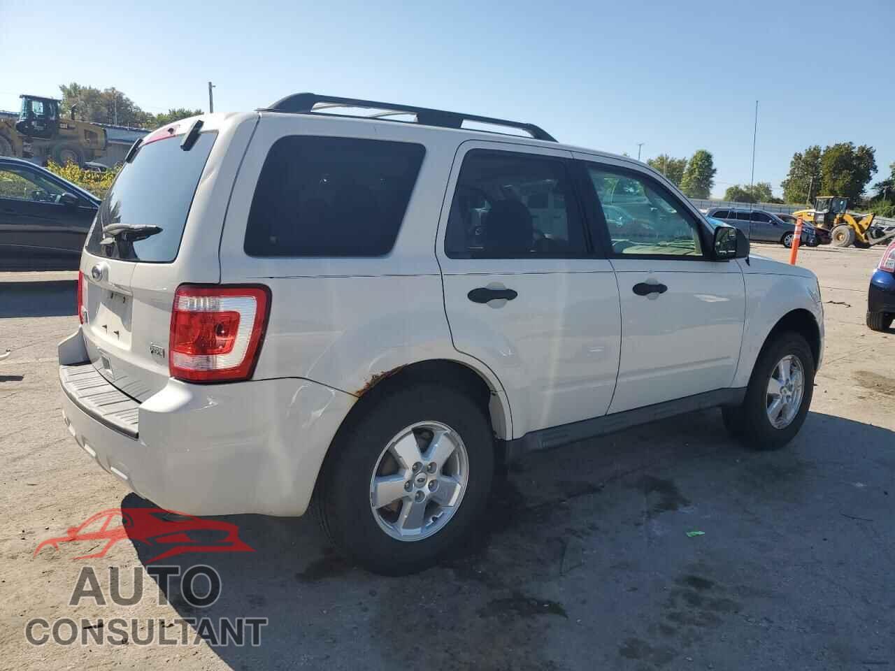 FORD ESCAPE 2011 - 1FMCU0DG7BKA74270