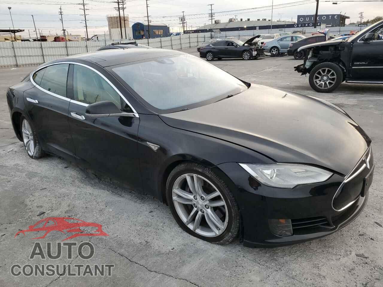 TESLA MODEL S 2015 - 5YJSA1H29FF083472