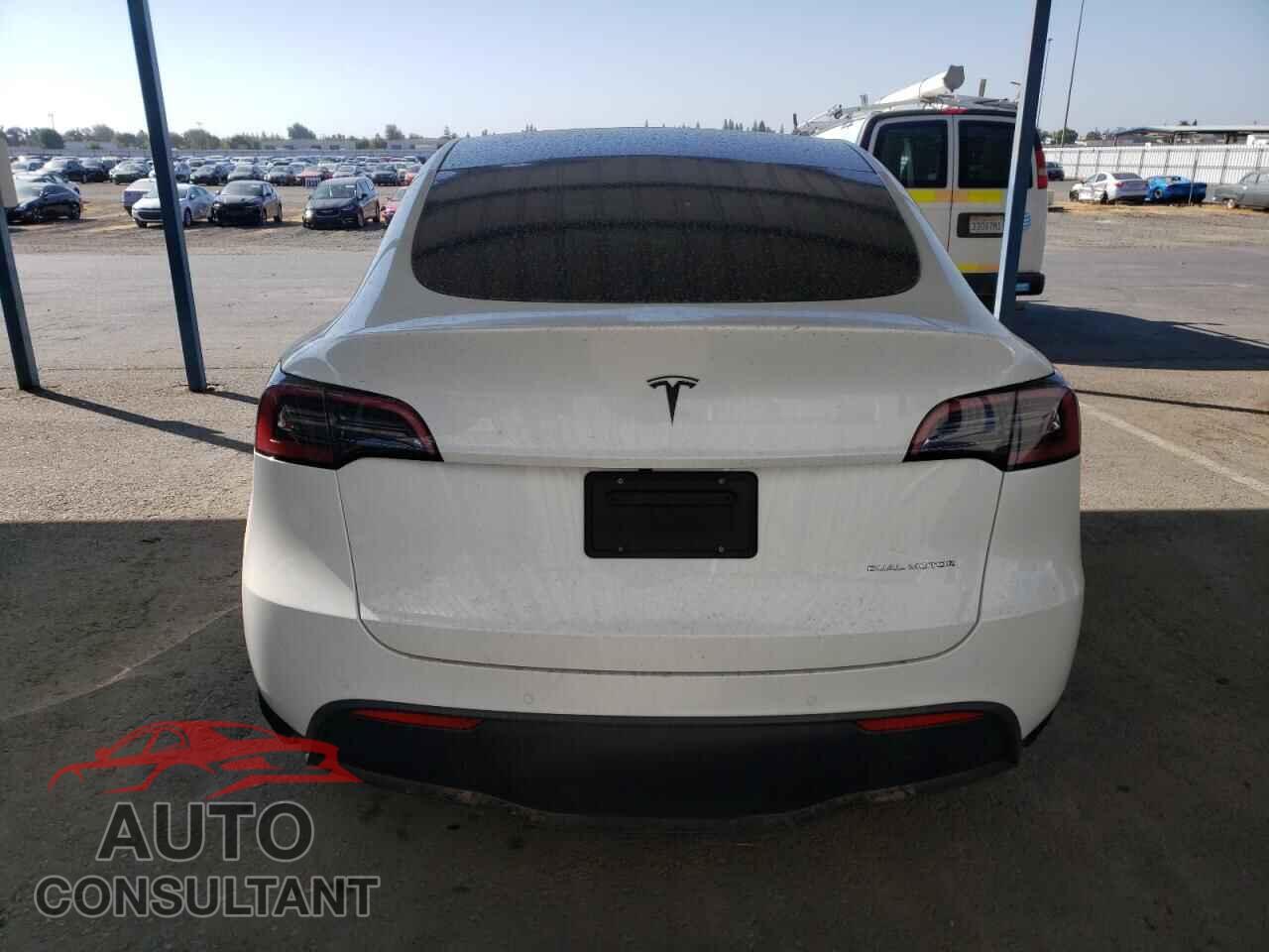 TESLA MODEL Y 2022 - 7SAYGDEE8NF367167