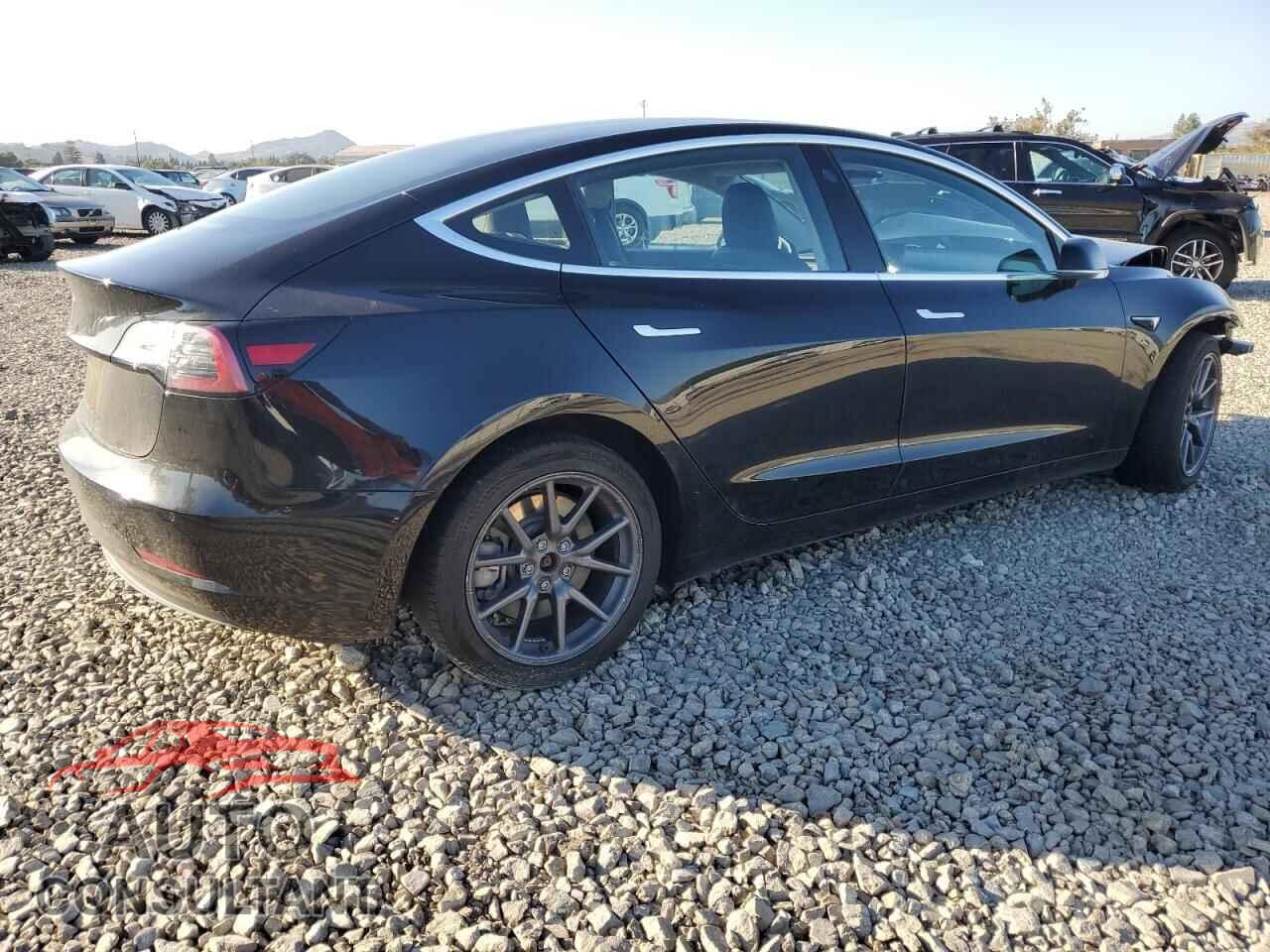TESLA MODEL 3 2018 - 5YJ3E1EA7JF057112