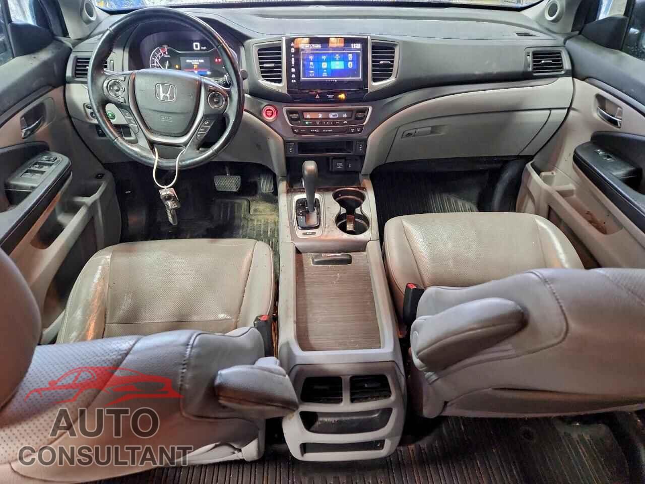 HONDA RIDGELINE 2017 - 5FPYK2F65HB011696