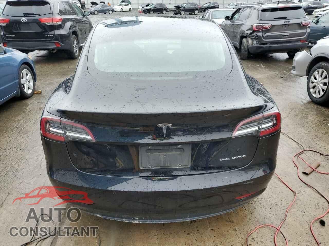TESLA MODEL 3 2019 - 5YJ3E1EB2KF384303