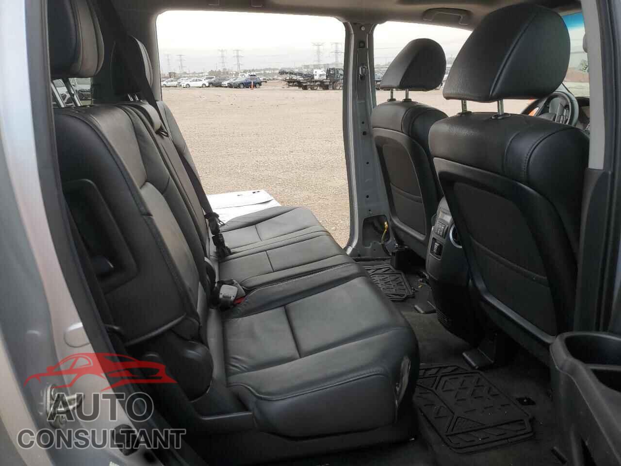 HONDA PILOT 2013 - 5FNYF4H51DB057338
