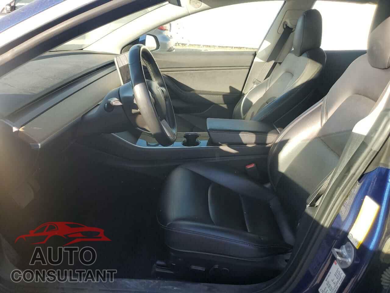 TESLA MODEL 3 2018 - 5YJ3E1EB0JF131012