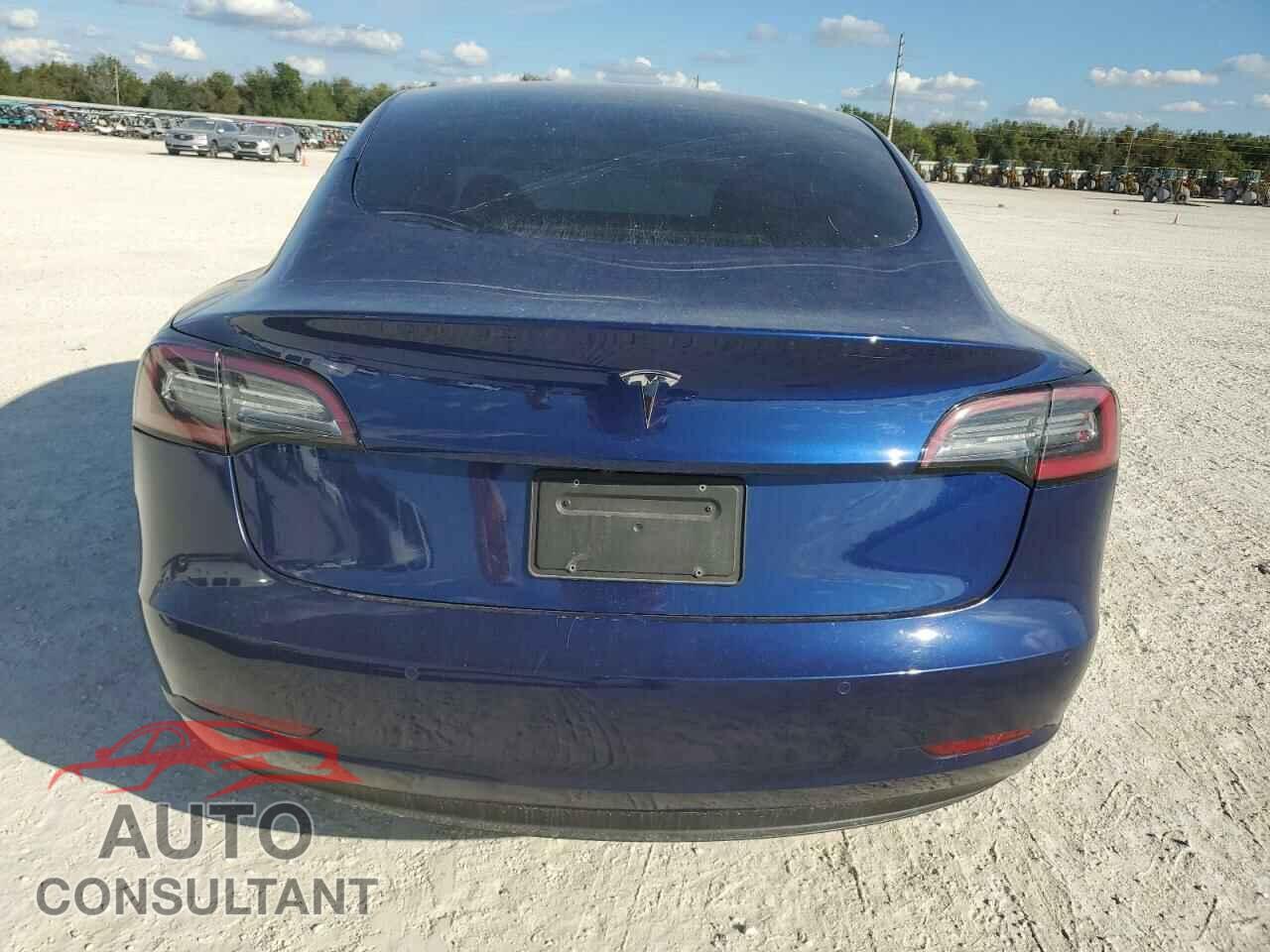 TESLA MODEL 3 2022 - 5YJ3E1EA8NF190855