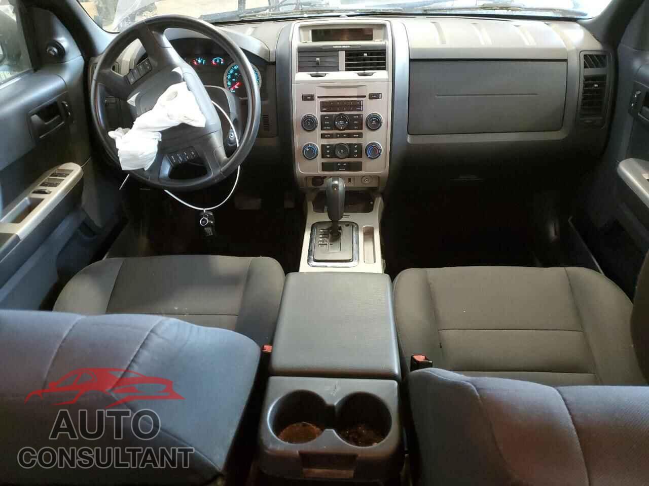 FORD ESCAPE 2010 - 1FMCU9DG2AKB49041
