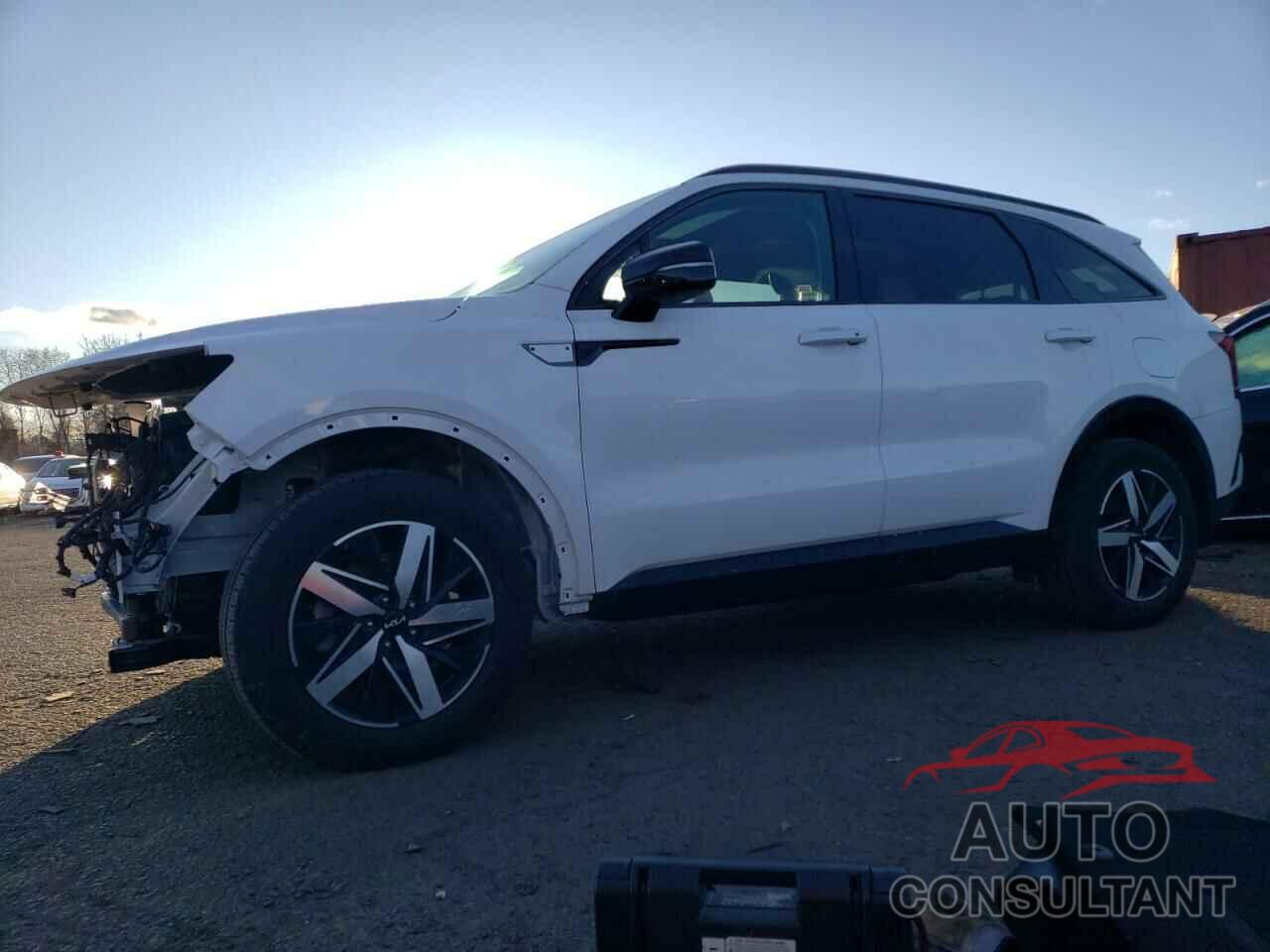KIA SORENTO 2023 - 5XYRH4LF1PG177281